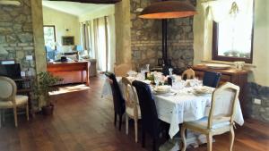 Agriturismo Sugheretello的休息区