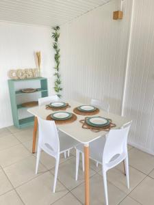 Gambar di galeri bagi Appartement Les Balisiers - T3 spacieux vue sur mer di Trois-Rivières