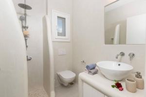 Kúpeľňa v ubytovaní Villa Agali Naxos Glyfada Kastraki