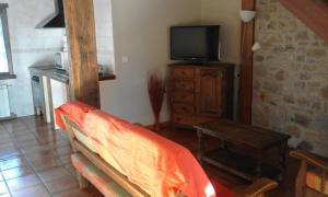 A television and/or entertainment centre at Kerizara Baserria