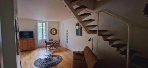 Μια τηλεόραση ή/και κέντρο ψυχαγωγίας στο Le duplex