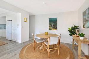 Eldhús eða eldhúskrókur á Luxury 2 Bedroom Unit Mooloolaba