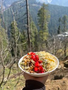 Φαγητό σε αυτό το δωμάτιο σε οικογενειακή κατοικία ή κάπου εκεί κοντά +55 φωτογραφίες