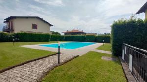 Bazén v ubytování Montinelle Residence , Wi-Fi, Piscina e garage F&L Apartment nebo v jeho okolí