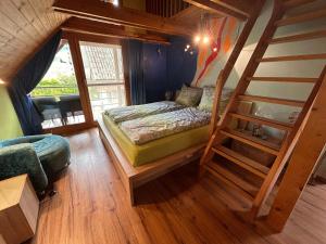 Una cama o camas en una habitación de B&B Stein am Rhein