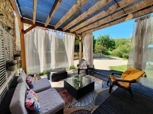 Posezení v ubytování Gite de Charme Gite du Hameau