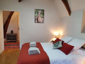 Postel nebo postele na pokoji v ubytování Gite de Charme Gite du Hameau + 31 fotografií