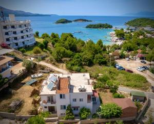 Φωτογραφία από το άλμπουμ του Vila Ylli Gjika σε Εξαμίλι