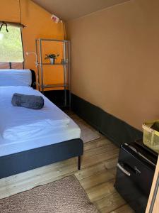 Postel nebo postele na pokoji v ubytování Delta Glamping