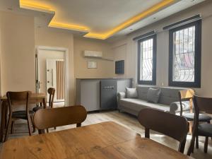 Gallery image of KoskHotel Kusadasi in Kusadası