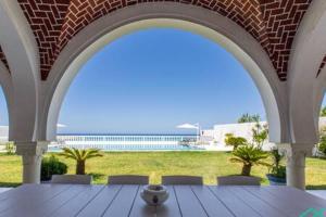 Galeriebild der Unterkunft Dar Barsha: Beach front white sand and happiness in Rafrāf