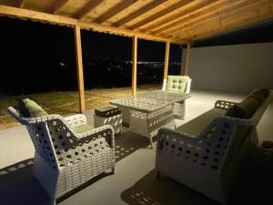 Posezení v ubytování Kocaeli başiskele lüks müstakil Havuzlu Villa + 2 fotografie
