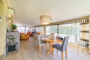 Posezení v ubytování Chambres d'hôtes de Larouquette