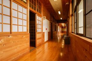 Зображення з фотогалереї помешкання 馬籠ふるさと学校 Magome Furusato Gakkou у місті Накацуґава