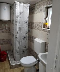 Koupelna v ubytování HiT apartmani Pačir