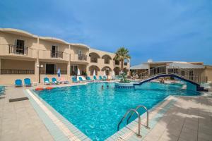 Bassein majutusasutuses Hera Zakynthos Hotel või selle lähedal