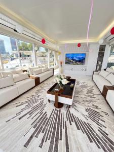 Posezení v ubytování Solara yacht