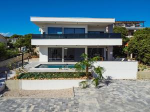 Bazén v ubytování Villa Petra with Private pool nebo v jeho okolí