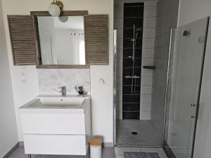 Koupelna v ubytování Maison d Anto + 30 fotografií
