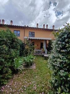 Κήπος έξω από το la casa di Debora