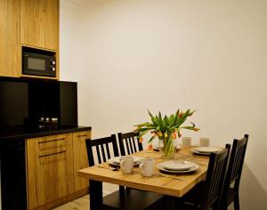 Cucina o angolo cottura di Nadwiślańska Apartments - Lipowa, 11km od Zator, Energylandia
