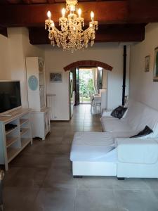 Μια τηλεόραση ή/και κέντρο ψυχαγωγίας στο la casa di Debora