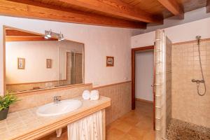 Kúpeľňa v ubytovaní Villa Cal Beato by Sealand Villas