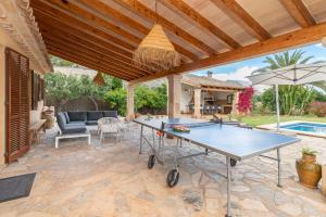 Bazén v ubytovaní Villa Cal Beato by Sealand Villas alebo v jeho blízkosti