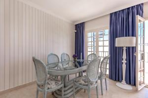 Galeriebild der Unterkunft Aloha Pueblo with sea views in Marbella