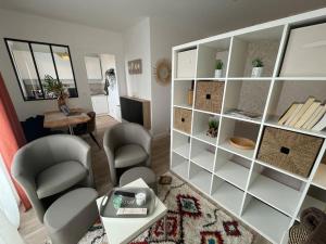 Gallery image of T1 - parking - 4min de l'intramuros - linge inclus in Vannes