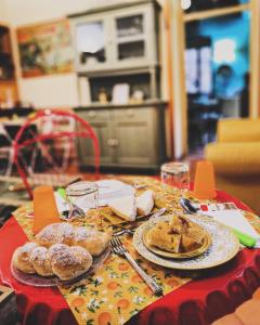 Jedlo v ubytovaní bed & breakfast alebo blízkom okolí