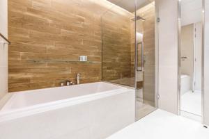 Koupelna v ubytování GuestReady - Stunning Apartment in Bluewaters