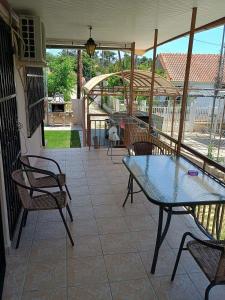 Μπαλκόνι ή βεράντα στο Kallikrateia's villa next to the sea