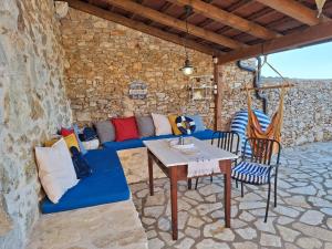 Istumisnurk majutusasutuses Holiday house "Acacia", for two with pool, Dol