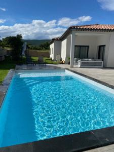 Πισίνα στο ή κοντά στο Villa piscine +2 φωτογραφίες