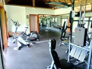 Palestra o centro fitness di 180 Degree Stunning Ocean Views in Entirely Equipped Villa!