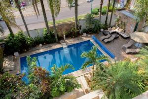 Bazén v ubytování Colombe Hotel Boutique nebo v jeho okolí