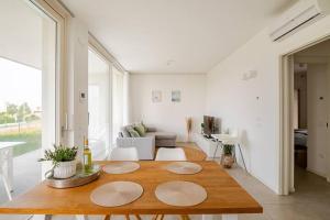 Dapur atau dapur kecil di Apartment Luma with Pool