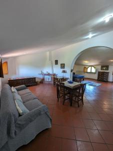 Φωτογραφία από το άλμπουμ του Samur - Attic σε Le Pastinelle +18 φωτογραφίες