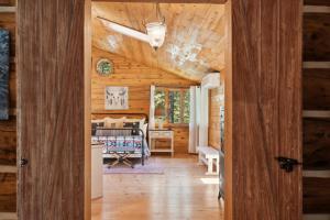 Fotografie z fotogalerie ubytování Apres Chalet v destinaci Columbia Falls