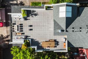 Das Gebäude in dem sich das Ferienhaus befindet