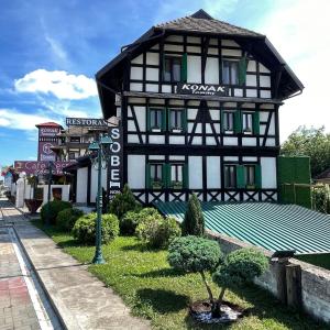 Budova, kde se hotel nachází