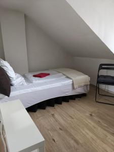 ภาพในคลังภาพของ Privat Zimmer in Zwei-Zimmer-Wohnung als 2er WG ในโคโลญ