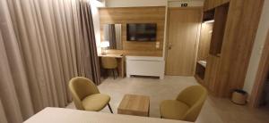 TV/Unterhaltungsangebot in der Unterkunft ALPHA APARTMENTS Free Shuttle from and to the Airport