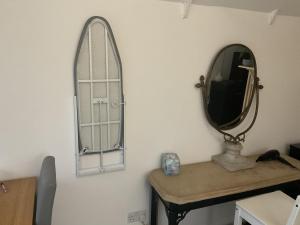 Imagem da galeria de Private apartment with en-suite em Bournemouth