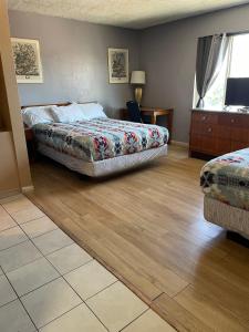 Postel nebo postele na pokoji v ubytování Valley Motel El Cajon San Diego