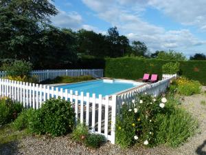 Gallery image of LE CLOS D'EMELINE in Sainte-Terre