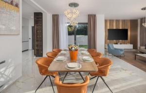 Khu vực ghế ngồi tại Contemporary Villa Luxor