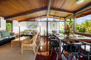 Posezení v ubytování Holomakani Retreat, Your Ohana