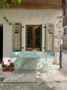 Patio nebo venkovní prostory v ubytování La Pomme de Pin